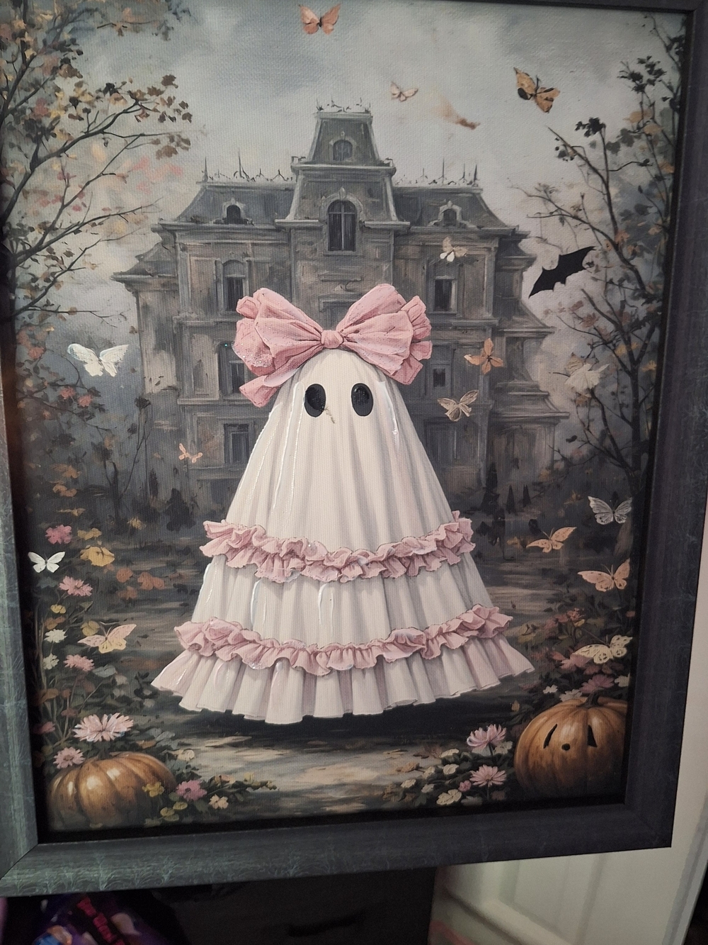 Decorative Pink-Ruffled Ghost Wall Art - Home Wall Decor